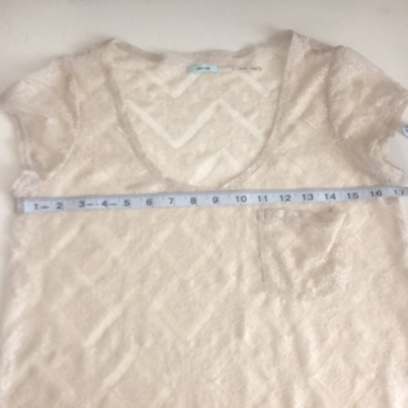 Kimchi Blue top in ivory cute and romantic - Picture 5 of 7